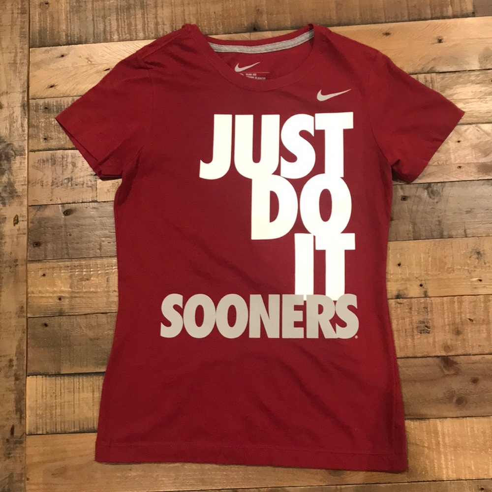 NIKE Oklahoma Sooners T-shirt women’s